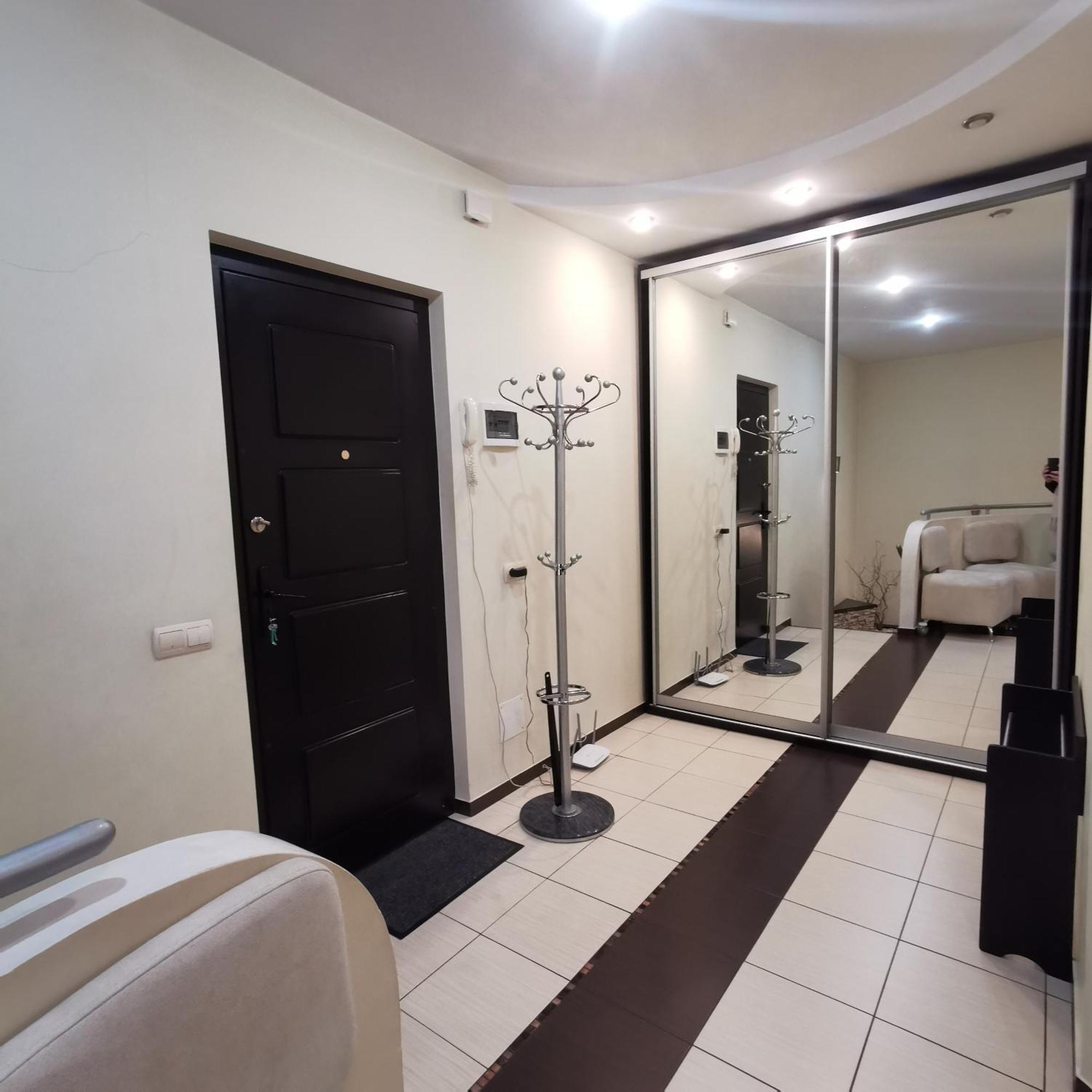 Big Apartment In Rivne Center Kültér fotó