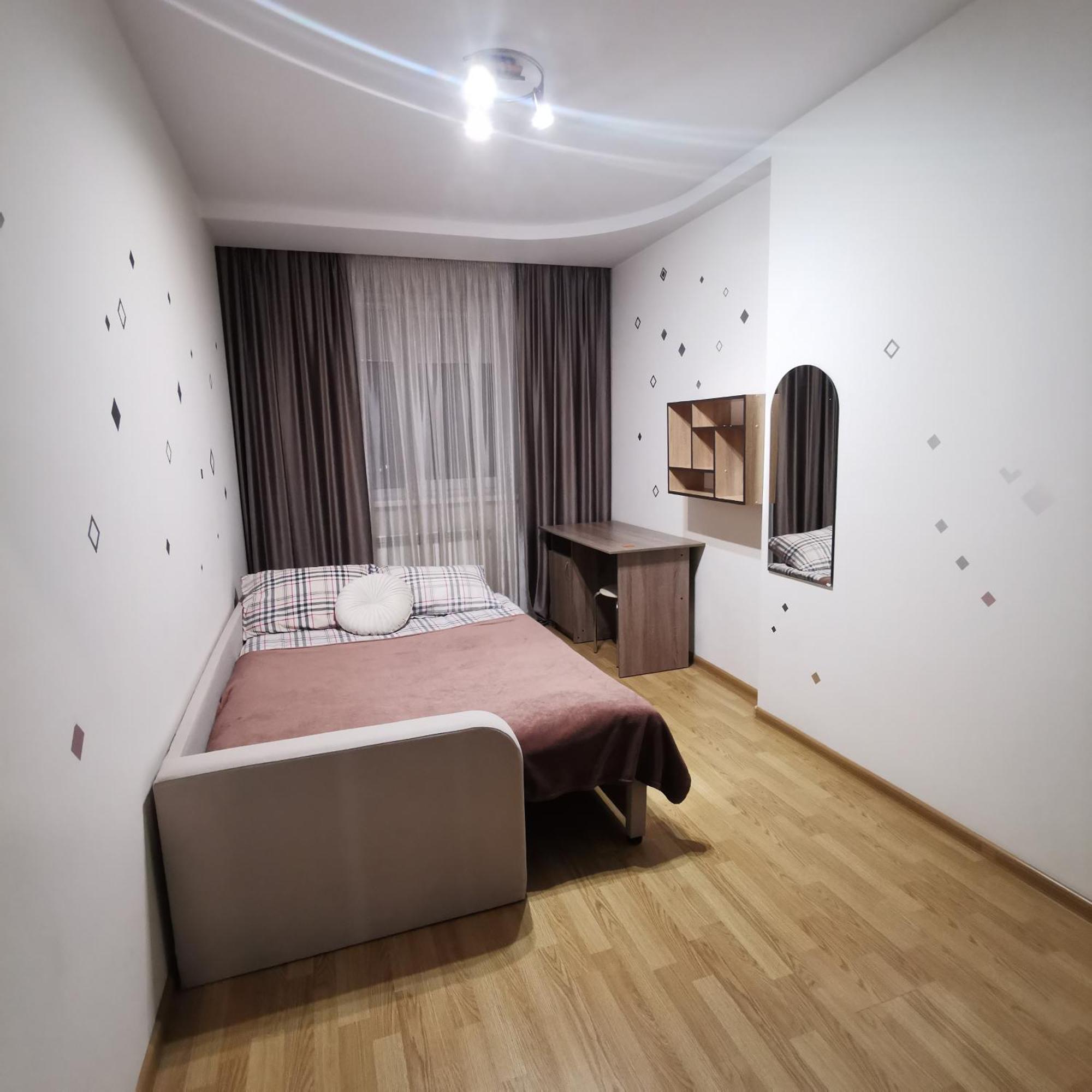Big Apartment In Rivne Center Kültér fotó