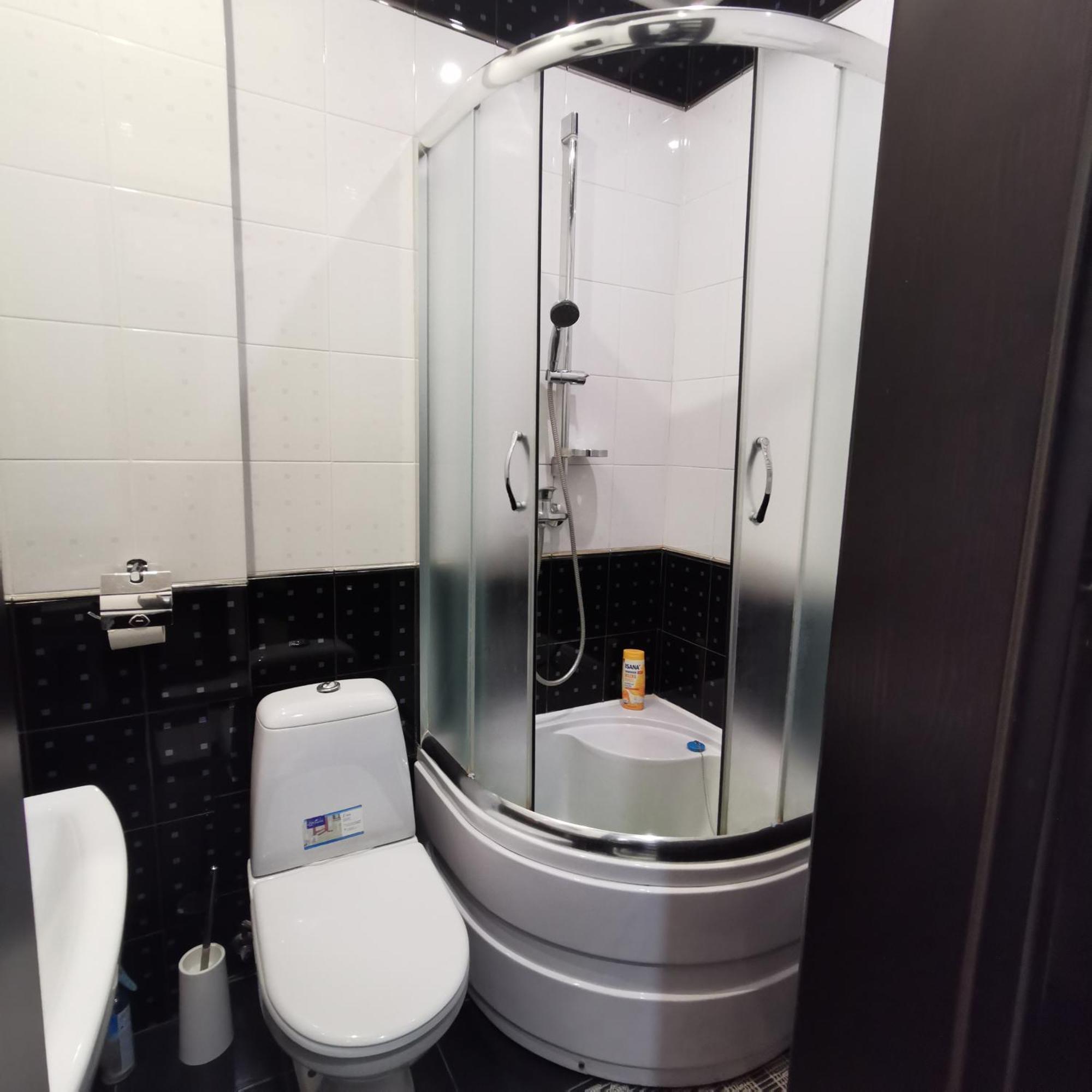 Big Apartment In Rivne Center Kültér fotó